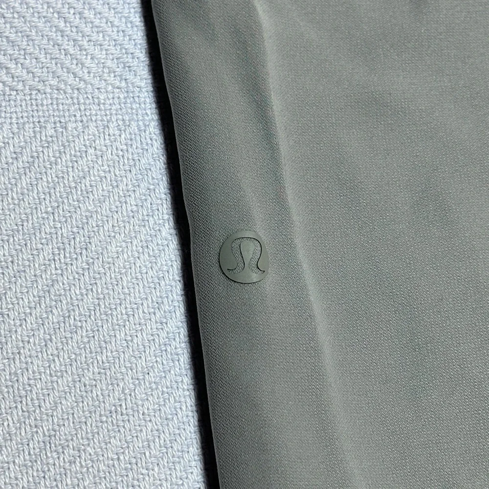 Lululemon On the Fly‎ Jogger Womens Size 2 Luxtreme Stretch 28" Grey Athleisure - Picture 9 of 16